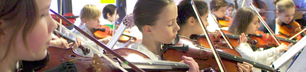 Jugendmusikschule - Streicherklasse in Kooperation mit den Gymnasien ASG und JKG (Foto: Frank Albrecht)