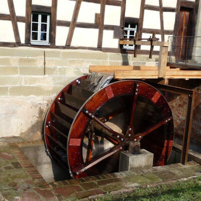 Bild vergr&ouml;&szlig;ern: Mühlrad der Lahrensmühle