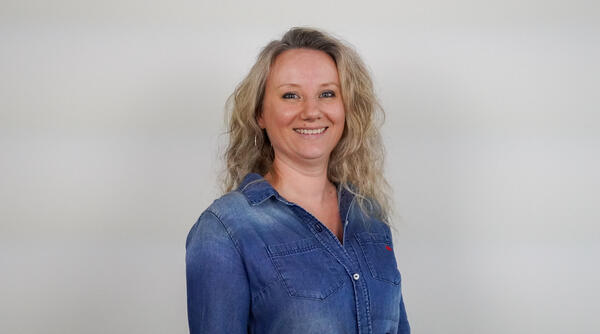 Porträtfoto einer städtischen Mitarbeiterin bzw. eines städtischen Mitarbeiters