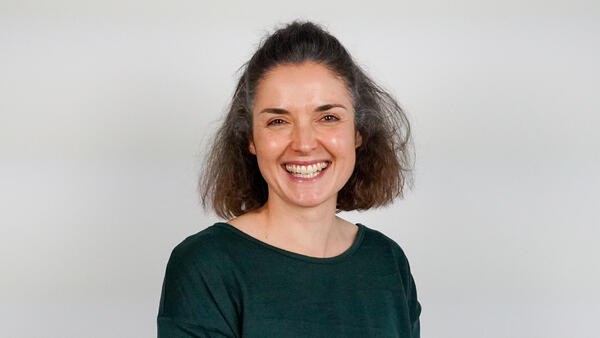 Porträtfoto einer städtischen Mitarbeiterin bzw. eines städtischen Mitarbeiters