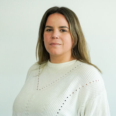 Porträtfoto einer städtischen Mitarbeiterin bzw. eines städtischen Mitarbeiters