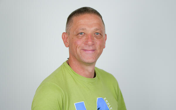 Porträtfoto einer städtischen Mitarbeiterin bzw. eines städtischen Mitarbeiters