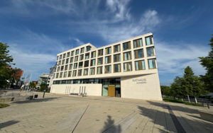 Bild vergr&ouml;&szlig;ern: neues Rathaus Leonberg