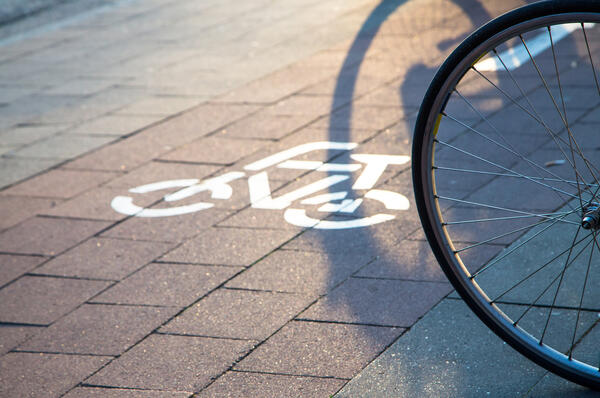 Bild vergr&ouml;&szlig;ern: Radweg Fahrrad