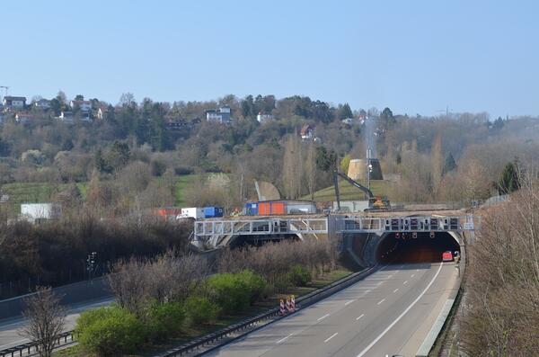 Bild vergr&ouml;&szlig;ern: Blick auf den Engelbergtunnel