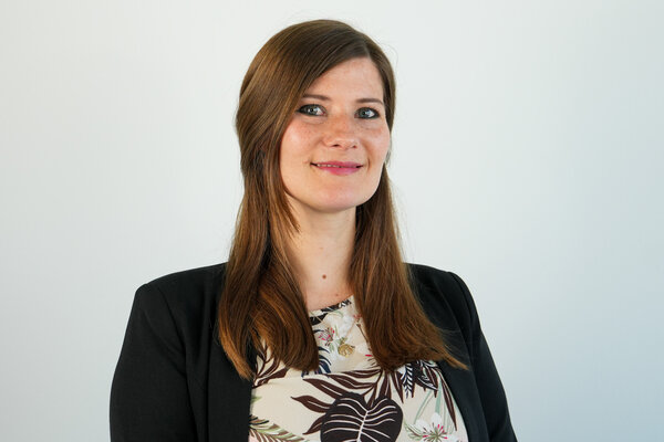 Porträtfoto einer städtischen Mitarbeiterin bzw. eines städtischen Mitarbeiters