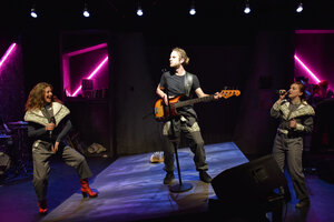 Loving the Alien_Foto Peter Empl