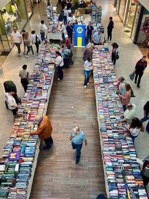 Viel Auswahl beim Büchermarkt