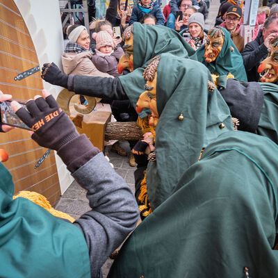 Bild vergr&ouml;&szlig;ern: Pferdemarkt 2026: Rathaussturm und Reiterstadion