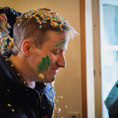 Bild vergr&ouml;&szlig;ern: Pferdemarkt 2026: Rathaussturm und Reiterstadion