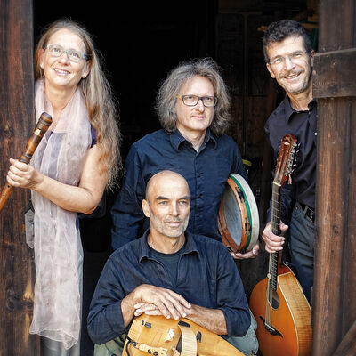 Bild vergr&ouml;&szlig;ern: Foto Ensemble "minnesangs fruehling".