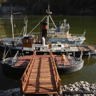 Bild vergr&ouml;&szlig;ern: Unser Hafen mit Modellschiffen