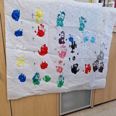 Bild vergr&ouml;&szlig;ern: Mini-Farbexplosion