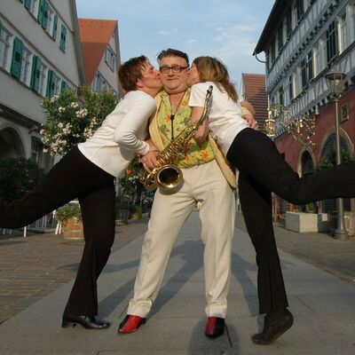 Bild vergr&ouml;&szlig;ern: Ebbi Grözinger mit den funactors