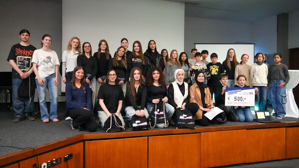 Bild vergr&ouml;&szlig;ern: Vorlage für Upload von PM-Fotos