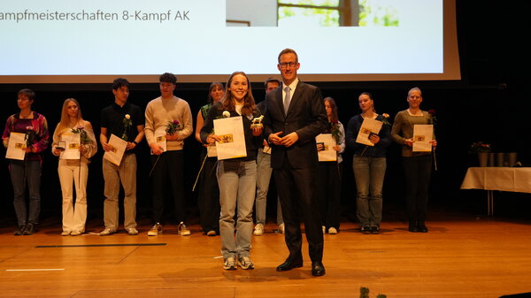 Bild vergr&ouml;&szlig;ern: Vorlage für Upload von PM-Fotos