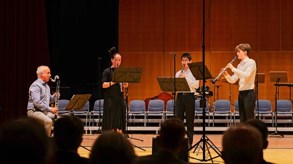 Bild vergr&ouml;&szlig;ern: Vorlage für Upload von PM-Fotos