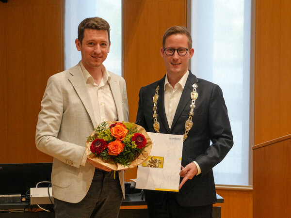 Bild vergr&ouml;&szlig;ern: Vorlage für Upload von PM-Fotos