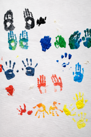 Bunte Handabdrücke
