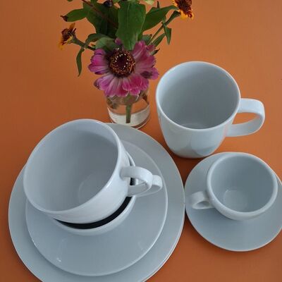 Bild vergr&ouml;&szlig;ern: Treff mit Kaffee und Kuchen