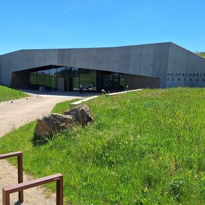 Bild vergr&ouml;&szlig;ern: 8 Heidengraben - das neue Zentrum
