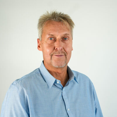 Porträtfoto einer städtischen Mitarbeiterin bzw. eines städtischen Mitarbeiters