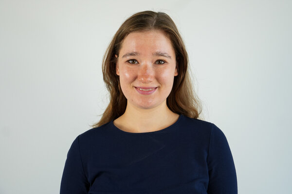 Porträtfoto einer städtischen Mitarbeiterin bzw. eines städtischen Mitarbeiters